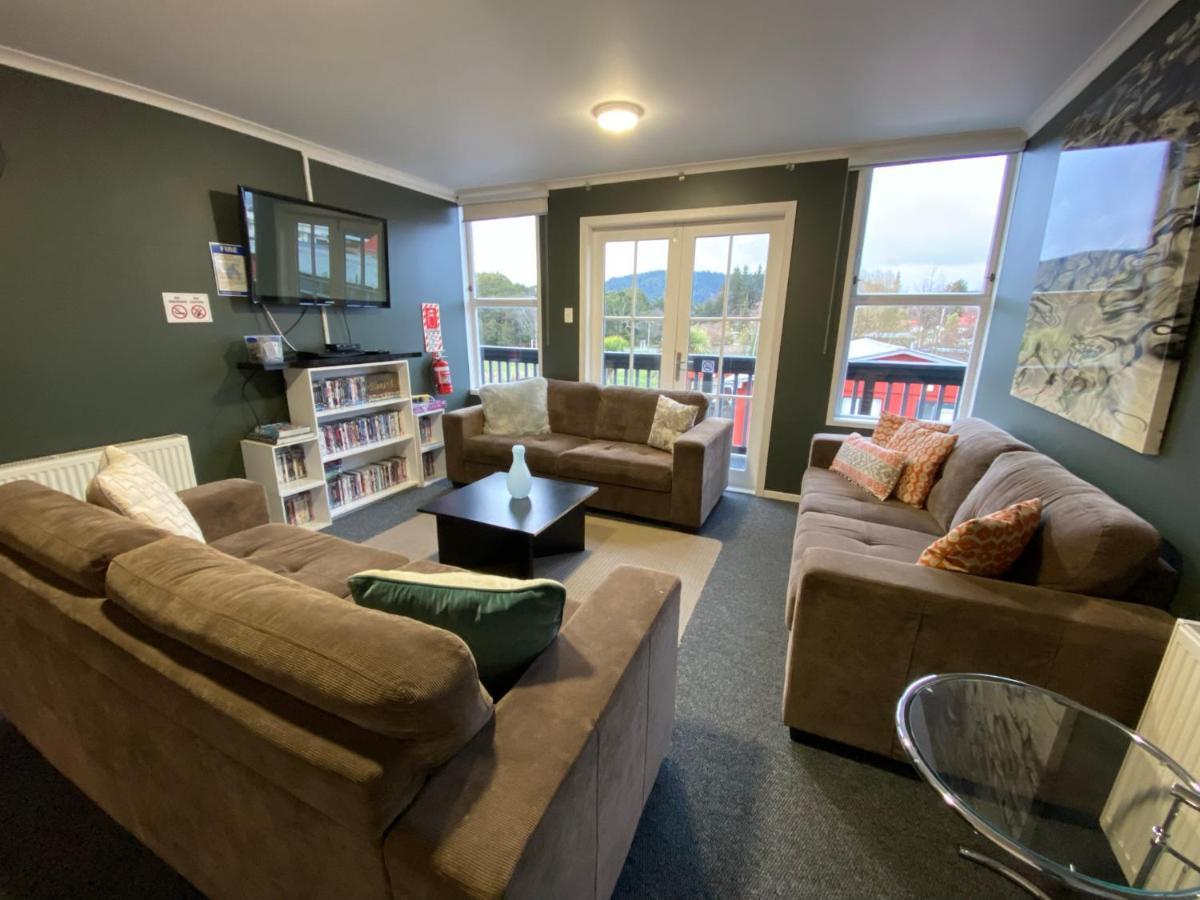 Lknz Lodge & Cafe Ohakune Exterior photo